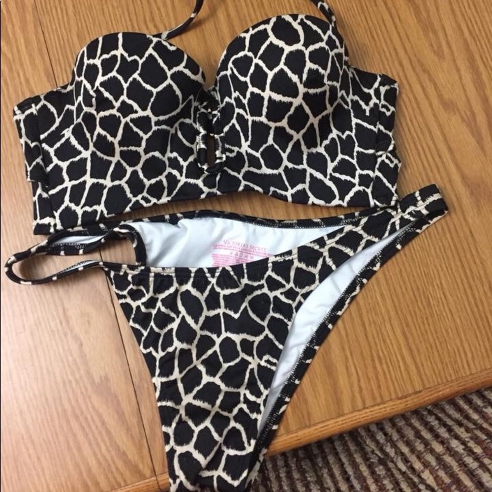 Women’s 34A Victoria Secret blank/brown bikini